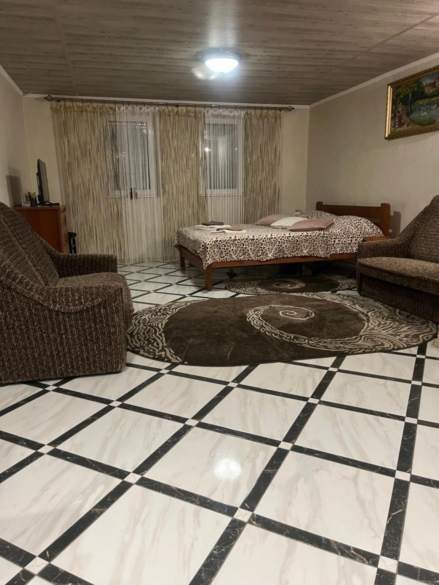 Hotel Окремий Будинок-Апартаменти Rakoshyno Ngoại thất bức ảnh