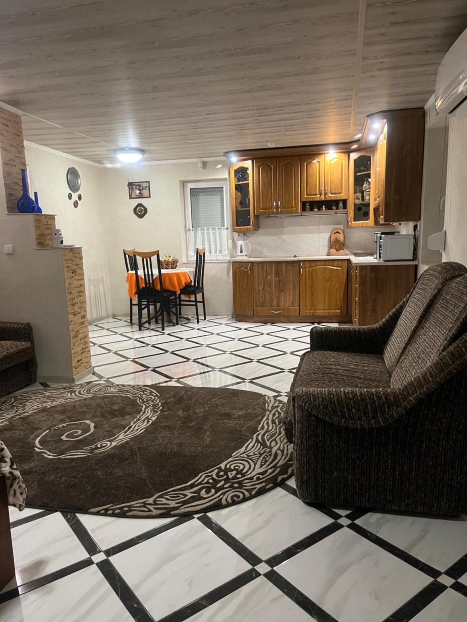 Hotel Окремий Будинок-Апартаменти Rakoshyno Ngoại thất bức ảnh